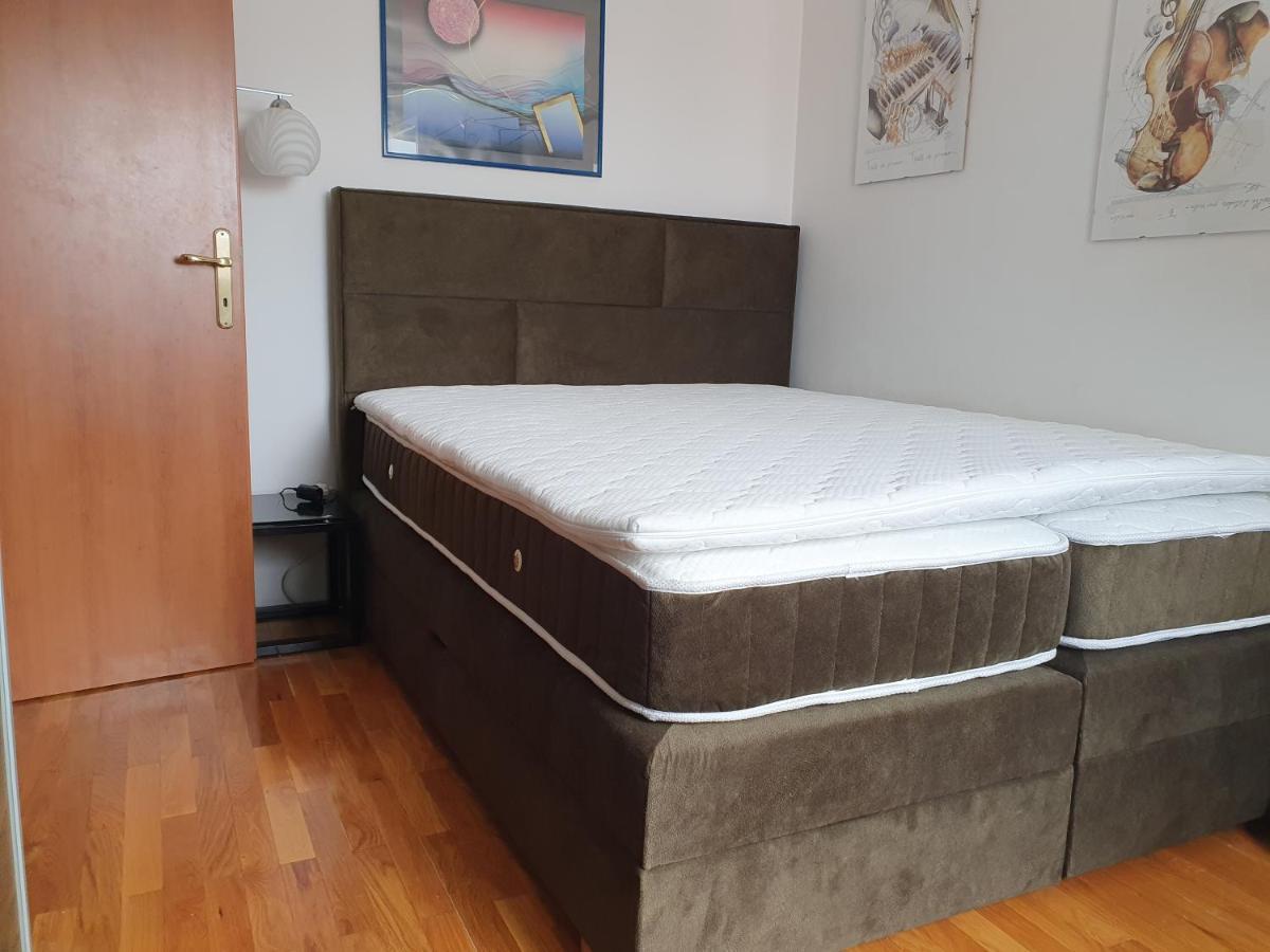 Apartman Tamara โตรกีร์ ภายนอก รูปภาพ
